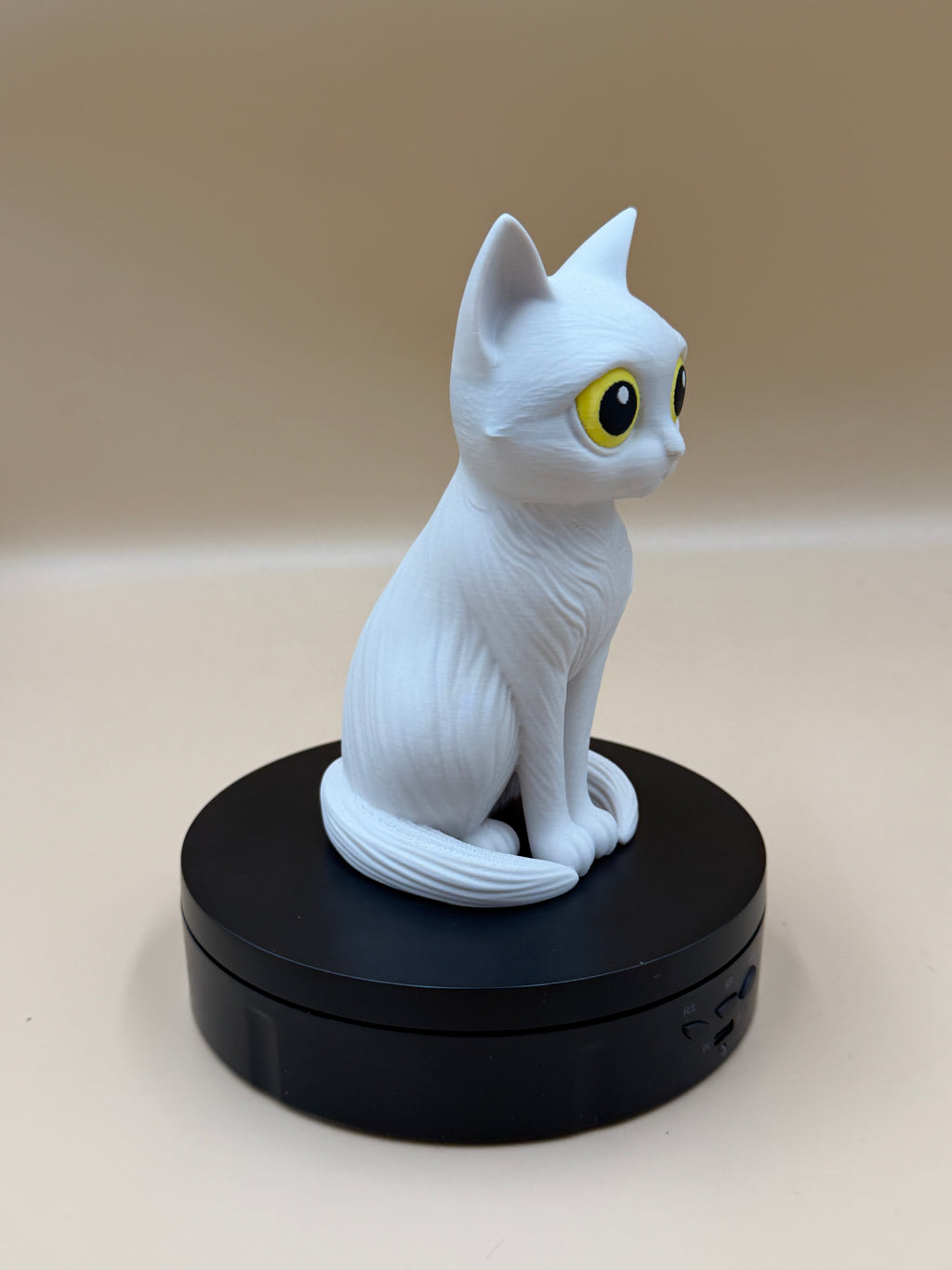 Moon-watch Cat Statue