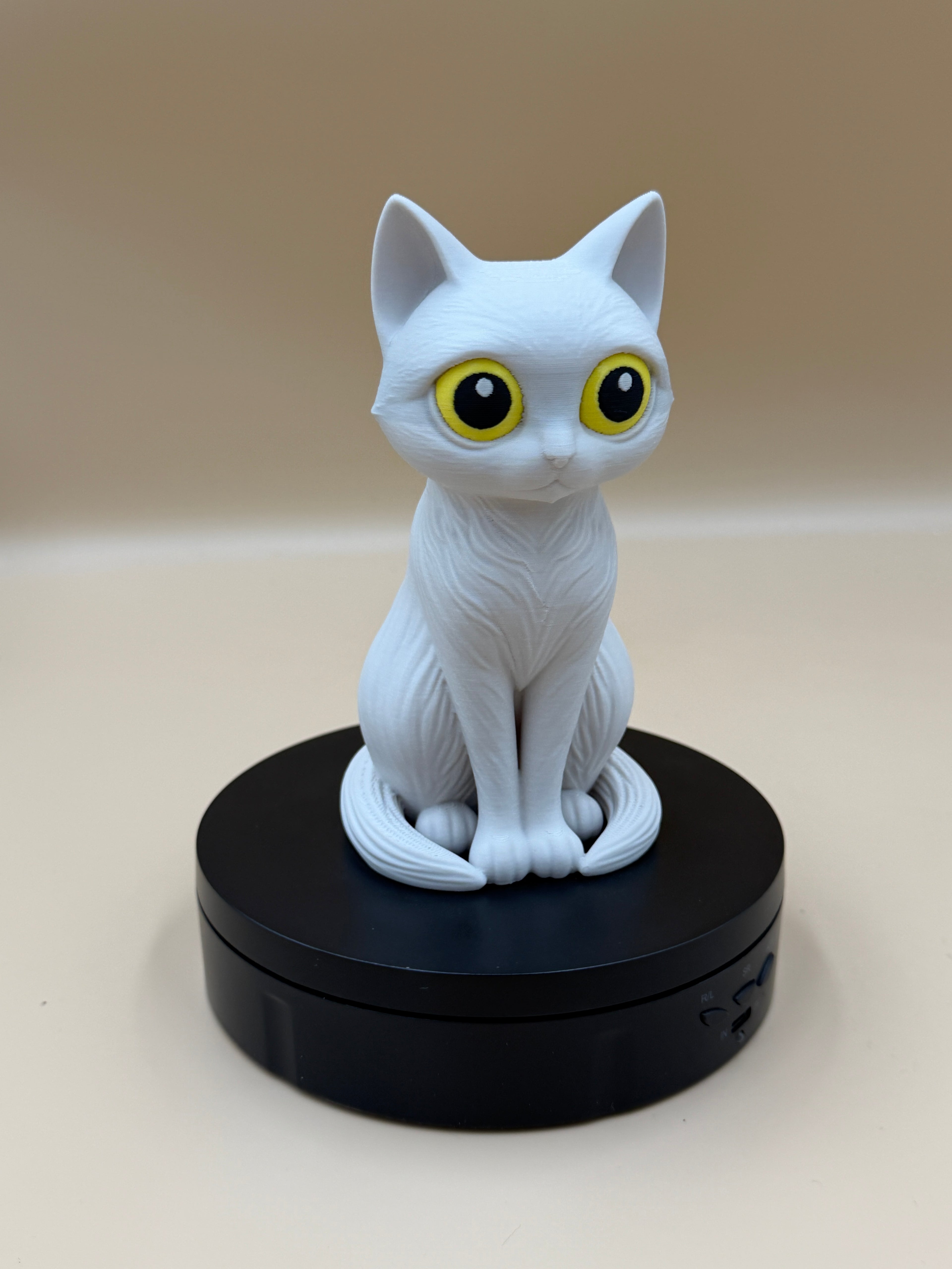 Moon-watch Cat Statue