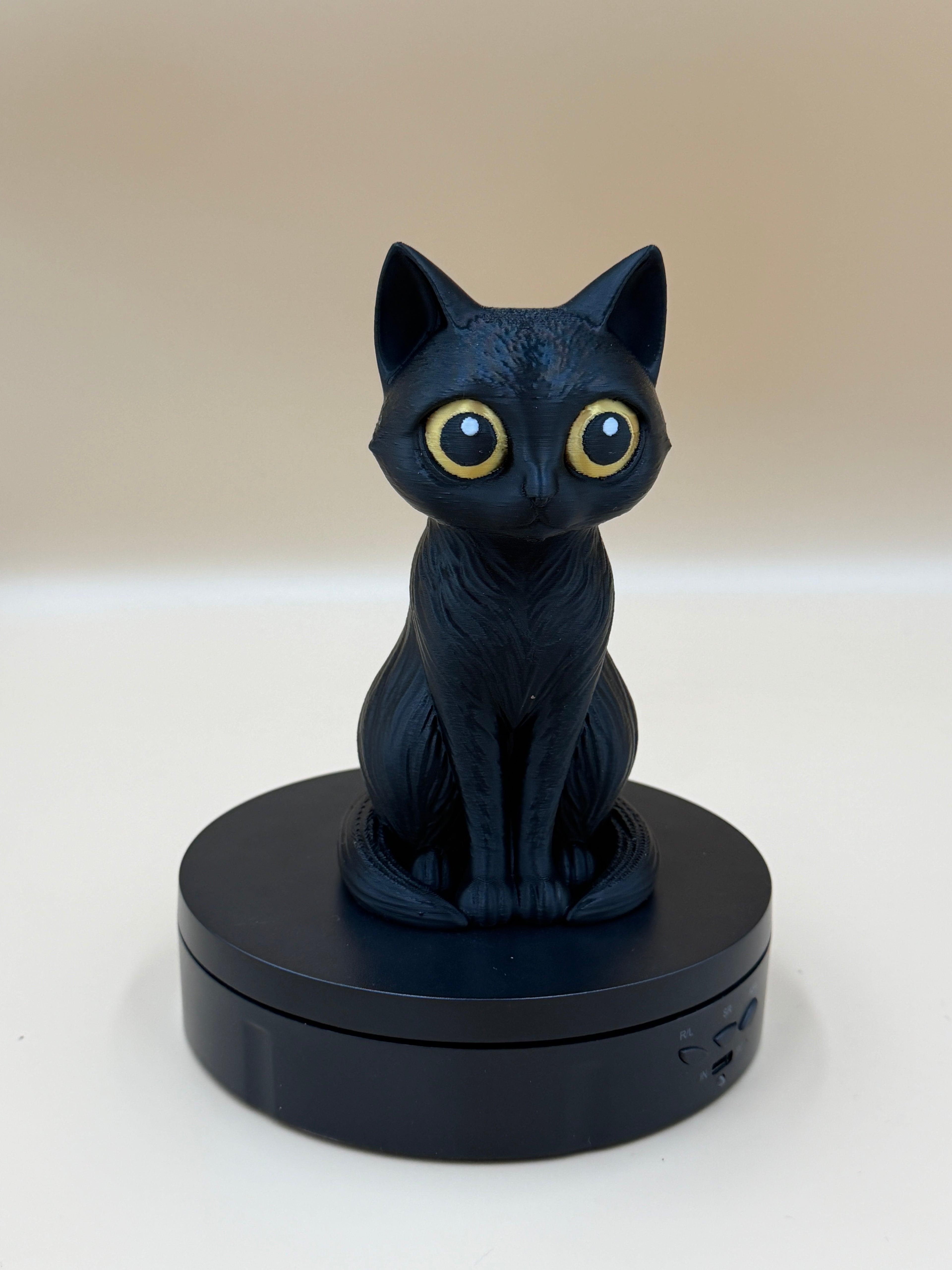 Moon-watch Cat Statue